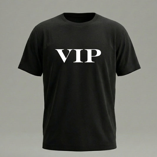 تيشيرت وهودي VIP بتصميم بسيط وأنيق